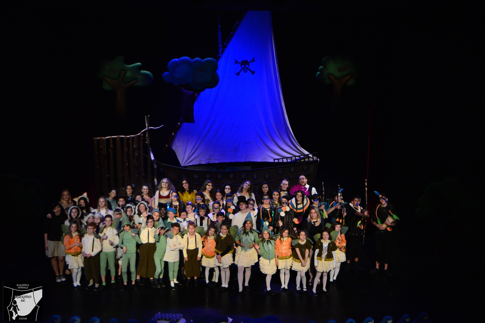 Kazališna udruga “Igrajmo se” u HNK Zadar premijerno je izvela predstavu Petar Pan