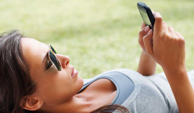 Kolektiva nagradna igra: Osvoji novi iPhone 4 za sebe i još troje prijatelja