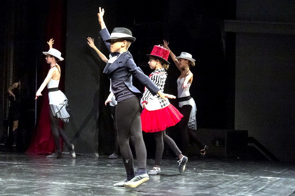 Baletna udruga Pirueta: Broadway, Foto: Mladen Radolović Mrlja Baletna udruga Pirueta: Broadway, Foto: Mladen Radolović Mrlja