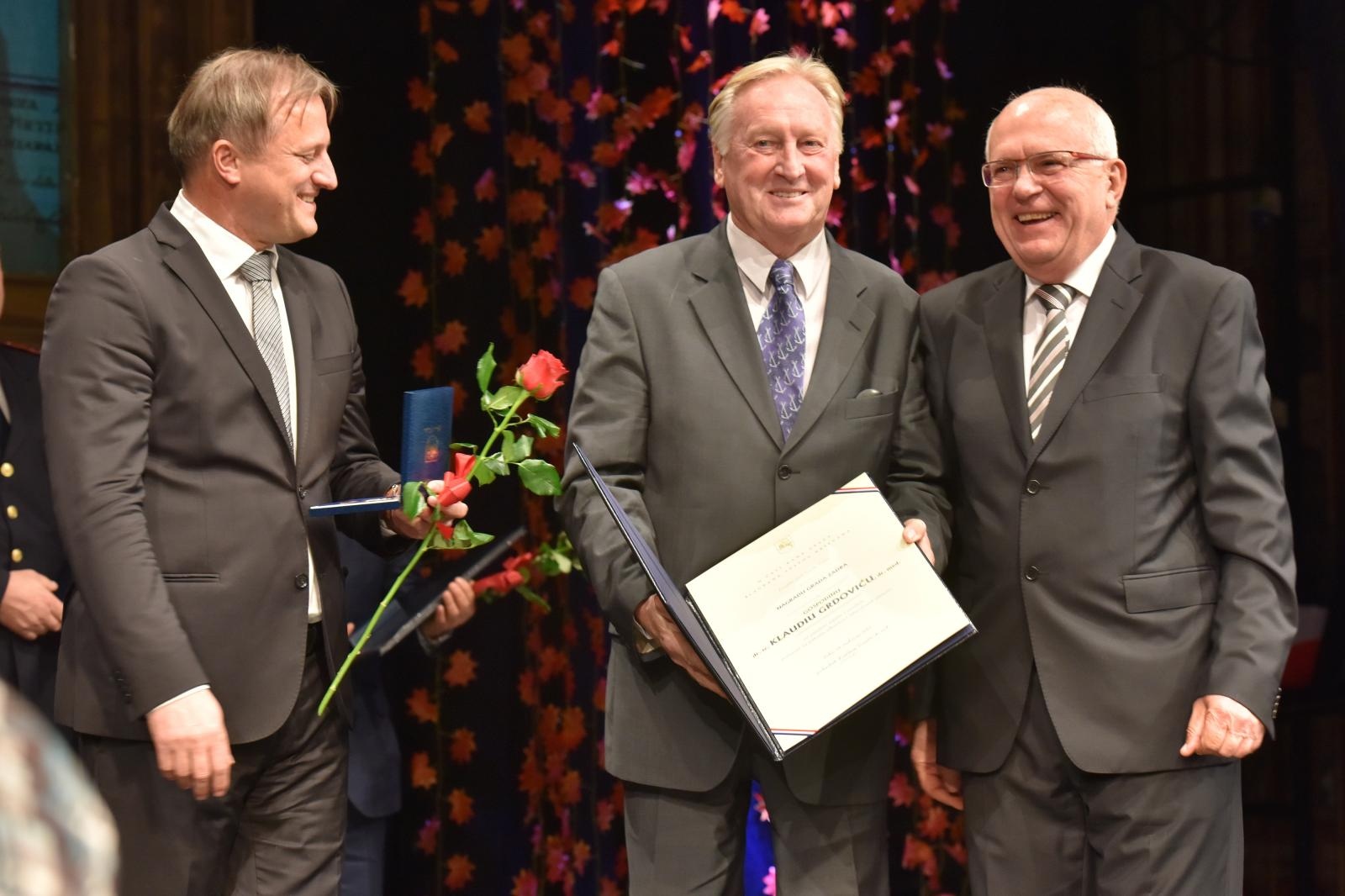 Na svečanoj sjednici Grada Zadra uručene nagrade najzaslužnijim građanima