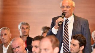 Boris Lalovac sudjelovao je na SDP-ovoj predizbornoj tribini u hotelu Kolovare te je odgovarao na pitanja okupljenih građana, Foto: Dino Stanin/PIXSELL Boris Lalovac sudjelovao je na SDP-ovoj predizbornoj tribini u hotelu Kolovare te je odgovarao na pitanja okupljenih građana, Foto: Dino Stanin/PIXSELL