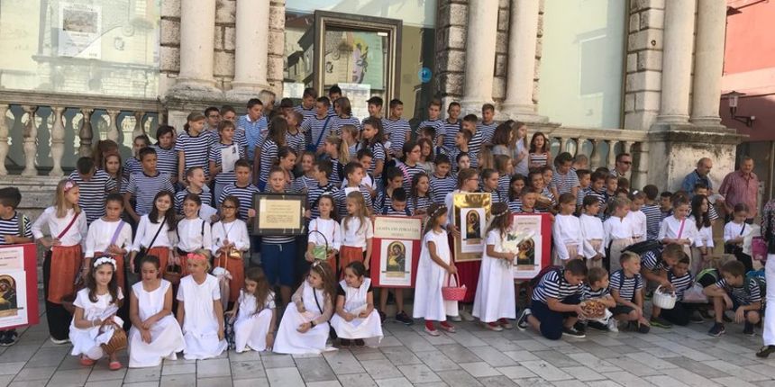 Osnovna škola Zadarski otoci, već šestu godinu za redom organizira i sudjeluje u projektu Gospa od Zdravlja Osnovna škola Zadarski otoci, već šestu godinu za redom organizira i sudjeluje u projektu Gospa od Zdravlja