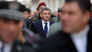 Zadar, 241112.
Obiljezavanje Dana grada Zadra i dolazak generala Ante Gotovine pocasnog gradjanina grada Zadra. Ante Gotovina je nakon katedrale krenuo Kalelargom prema HNK gdje se odrzava svecana sjednica povodom Dana grada.
Na fotografiji: general Ante Zadar, 241112.
Obiljezavanje Dana grada Zadra i dolazak generala Ante Gotovine pocasnog gradjanina grada Zadra. Ante Gotovina je nakon katedrale krenuo Kalelargom prema HNK gdje se odrzava svecana sjednica povodom Dana grada.
Na fotografiji: general Ante