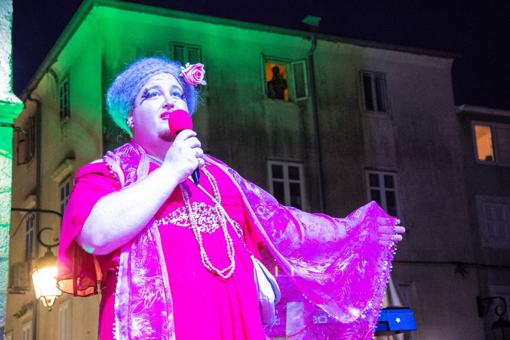 Paški ljetni karneval 2017 – maškarana povorka