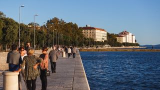 Dio zadarske rive urušio se nakon tijekom jučerašnjeg nevremena