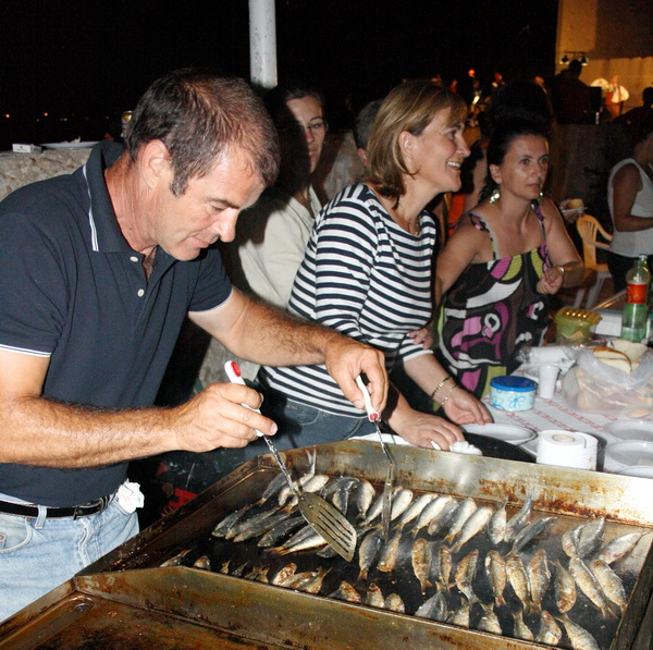 Vecer folklora: KUD Nevijana i ansambl Horenak u Nevidjenima Vecer folklora: KUD Nevijana i ansambl Horenak u Nevidjenima