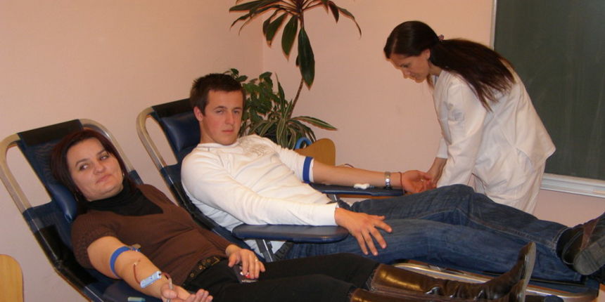 Dobrovoljni davatelji krvi (Foto: ezadar.hr) Dobrovoljni davatelji krvi (Foto: ezadar.hr)