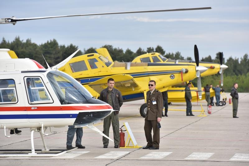 U sklopu Medjunarodne konferencije o gasenju pozara iz zraka (Aerial Firefighting Conference), u zrakoplovnoj bazi HRZ Zemunik odrzala se pokazna vjezba na kojoj su sudjelovali protupozarni avioni i helikopteri iz sastava 93. zrakoplovne baze u Zemuniku, U sklopu Medjunarodne konferencije o gasenju pozara iz zraka (Aerial Firefighting Conference), u zrakoplovnoj bazi HRZ Zemunik odrzala se pokazna vjezba na kojoj su sudjelovali protupozarni avioni i helikopteri iz sastava 93. zrakoplovne baze u Zemuniku,
