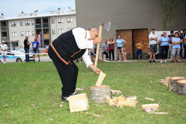 Seoska olimpijada i Smotra folklora u Ličkom Osiku. Foto: Marko Mane Ledenko