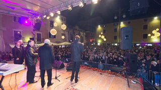 Doček 2017: Najluđa noć na zadarskom Poluotoku privukla više tisuća Zadrana i gostiju Doček 2017: Najluđa noć na zadarskom Poluotoku privukla više tisuća Zadrana i gostiju