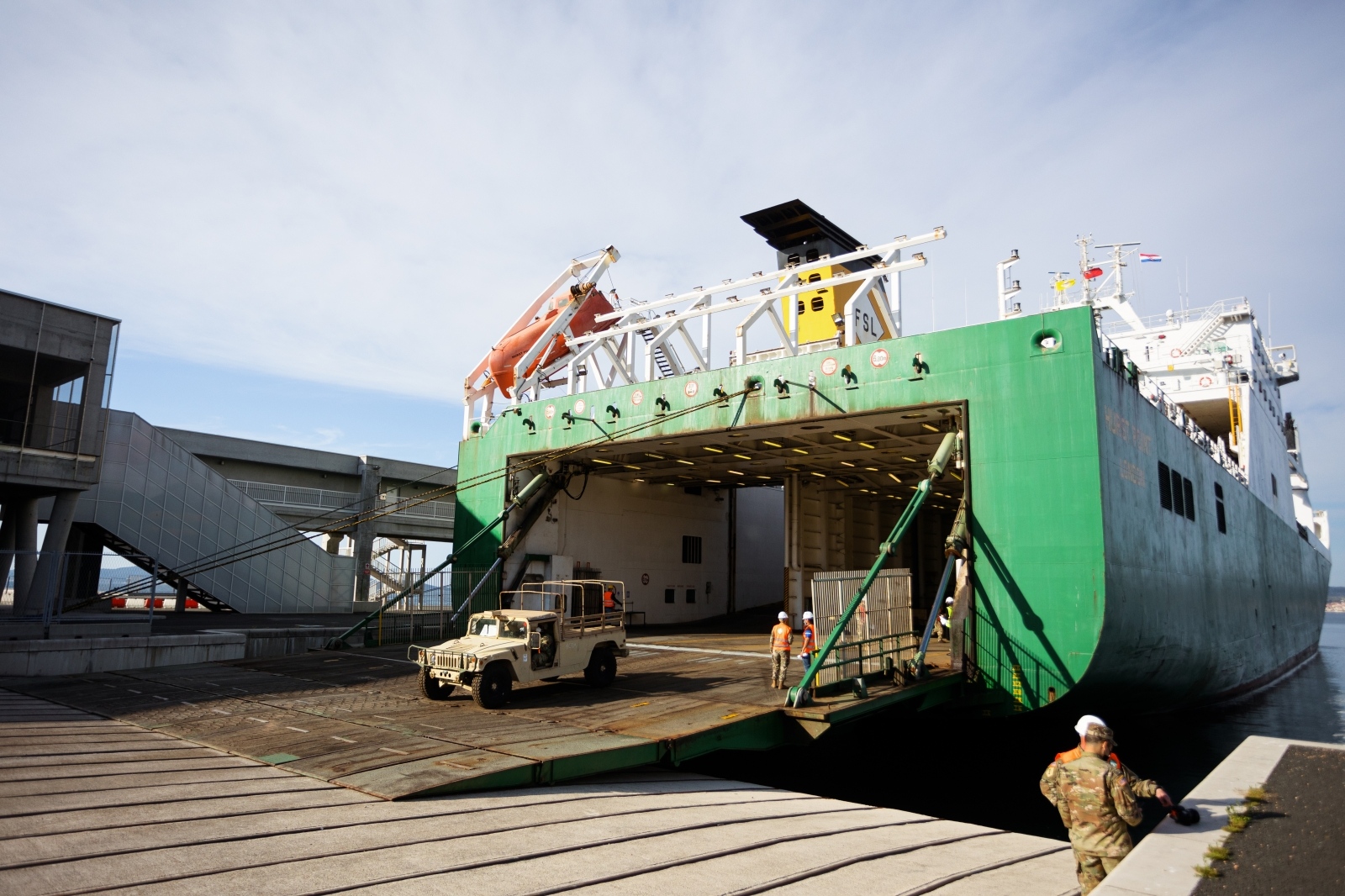 U Gaženicu dopremljena vojna oprema i sredstva za vježbu Immediate Response 21 U Gaženicu dopremljena vojna oprema i sredstva za vježbu Immediate Response 21