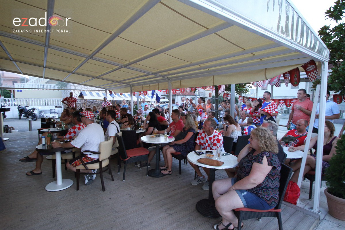 Bibinje: Navijanje za Vatrene i fešta nakon pobjede nad Rusijom