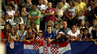 Zagreb, 310809.

Atletski stadion Mladost.

IAAF Grand Prix 2009 Zagreb.

Na fotografiji: publika.

Foto: Ronald Gorsic / CROPIX
