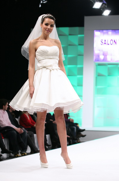 Zagreb, 040211. 
Arena Zagreb, Laniste.
13. Sajam vjencanja, velika modna revija sa modelima modne agencije Sandra. 
Na slici: Salon vjencanica Bety.
Foto: Biljana Gaurina / CROPIX