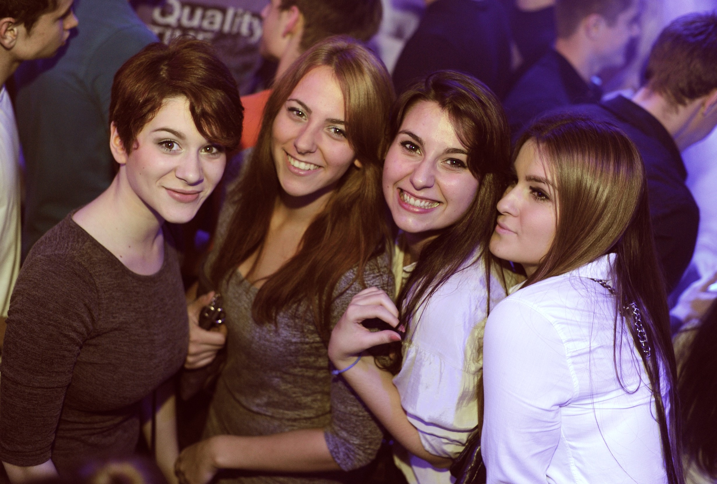 Spektar party u Aquarius klubu