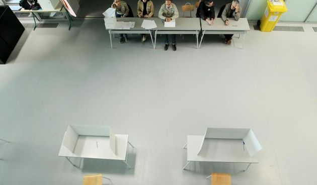 Izbori, biracko mjesto; glasovanje, glasanje,  Koprivnica – Biracko mjesto. Photo: Marijan Susenj/PIXSELL