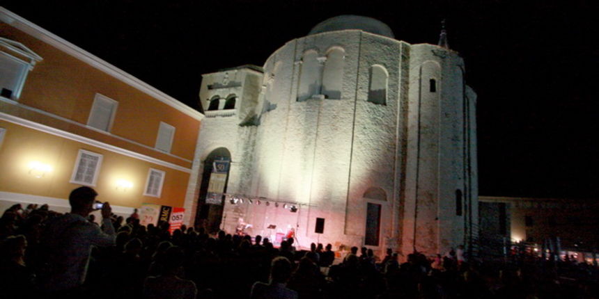 Zemlja bez granica: koncert Jelene Radan na Forumu foto: Angelo Virag Zemlja bez granica: koncert Jelene Radan na Forumu foto: Angelo Virag