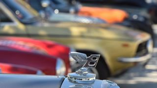 Tisuću kilometara sa oldtimerima Tisuću kilometara sa oldtimerima