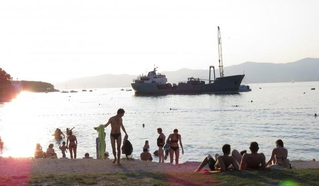 Odsukan brod Krka s Prve vode na Marjanu, Photo: Ivo Cagalj/PIXSELL