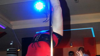 Zagreb, 300411.
Strossmayerovo setaliste, Strossmayer bar.
Natjecanje u plesu na stangi.
Na slici: Ana Goja iz Rijeke
Foto: CROPIX Zagreb, 300411.
Strossmayerovo setaliste, Strossmayer bar.
Natjecanje u plesu na stangi.
Na slici: Ana Goja iz Rijeke
Foto: CROPIX