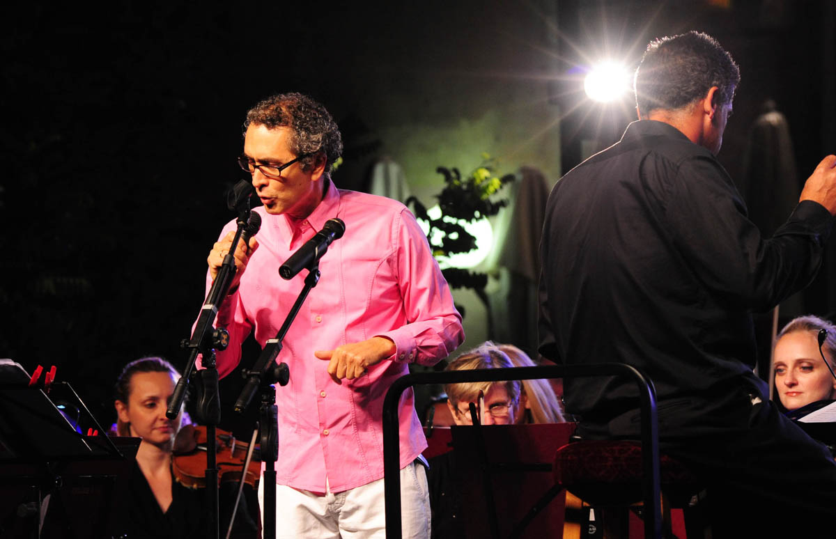 Zadar, 28.06.2013. snimio: Nenad Marčev, 
19. Zadarsko kazališno ljeto 
Zagrebačka filharmonija 
SALSA FILARMÓNICA 
Dirigent: Alan Bjelinski 
Nastupili: Ricardo Luque 
Olvido Ruiz Castellanos (Kuba) 
Poljana Šime Budinića