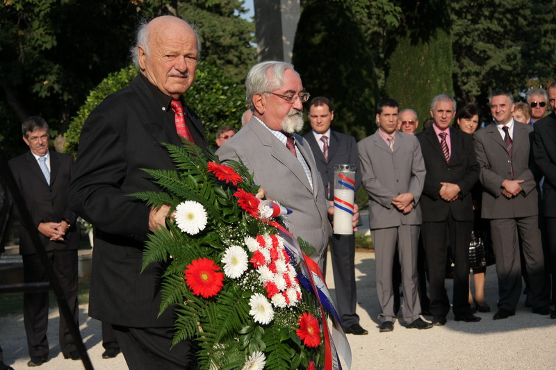 Image 1054183 (auto)