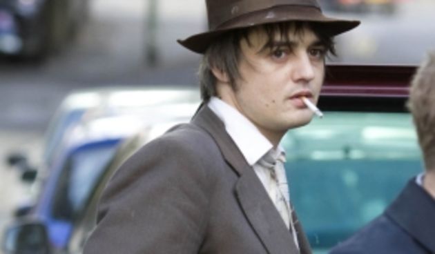 Pete Doherty nakon razuzdanog izlaska noć proveo u poznatom berlinskom zatvoru (Index.hr)