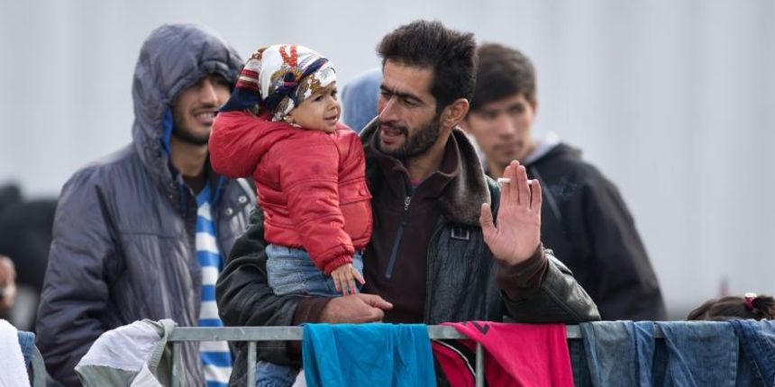 Oko 4000 tisuce izbjeglica trenutno je smjesteno u prihvatnom centru u Sentilju. Austrijska strana sporo propusta izbjeglice pa se u kampu nalazi vise ljudi nego sto moze primiti. Photo: Davor Puklavec/PIXSELL