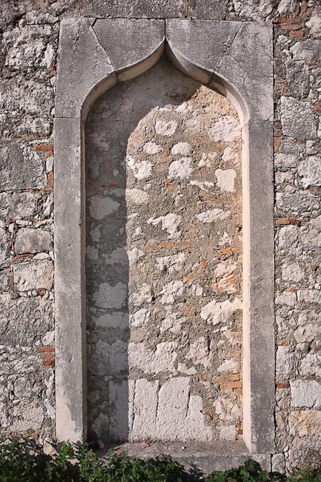 Vrana: Maskovica han, Foto: Leo Banic Vrana: Maskovica han, Foto: Leo Banic