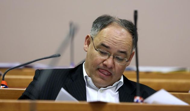 Zagreb – Raspravom o prijedlogu plana uskladjivanja zakonodavstva Republike Hrvatske s pravnom stecevinom Europske unije za 2014. godinu nastavljena je 12. sjednica Sabora RH. Damir Kajin. Photo: Patrik Macek/PIXSELL