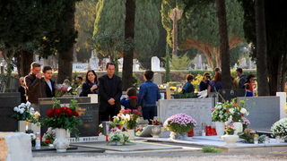 Blagdan Svih svetih na Gradskom groblju Zadar, Foto: Iva Perinčić Blagdan Svih svetih na Gradskom groblju Zadar, Foto: Iva Perinčić