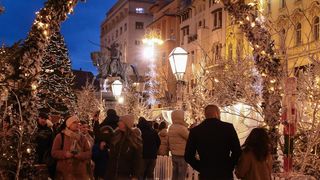 Zagrebački Advent na Trgu bana Jelačića