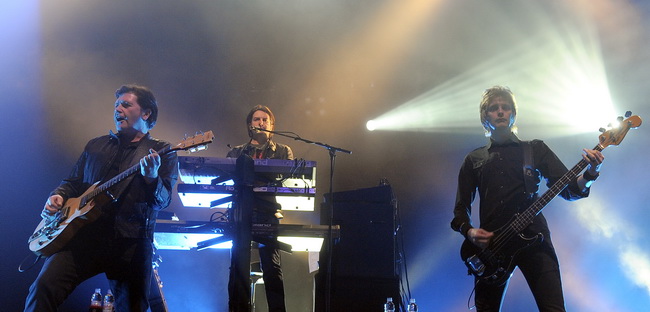 Split, 131109.
Skotski band Simple Minds odrzao je koncert u splitskoj Spaladium Areni. 
Kao predgrupa nastupio je trio Vlatko Stefanovski.
Foto: Jadran Babic / CROPIX