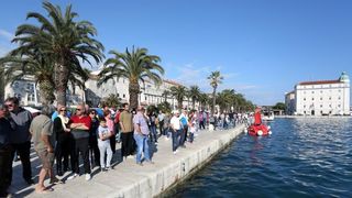 Dina Levačić otplivala humanitarni maraton između Trogira i Splita za Udrugu Anđeli. Foto: Miranda Cikotić/PIXSELL Dina Levačić otplivala humanitarni maraton između Trogira i Splita za Udrugu Anđeli. Foto: Miranda Cikotić/PIXSELL