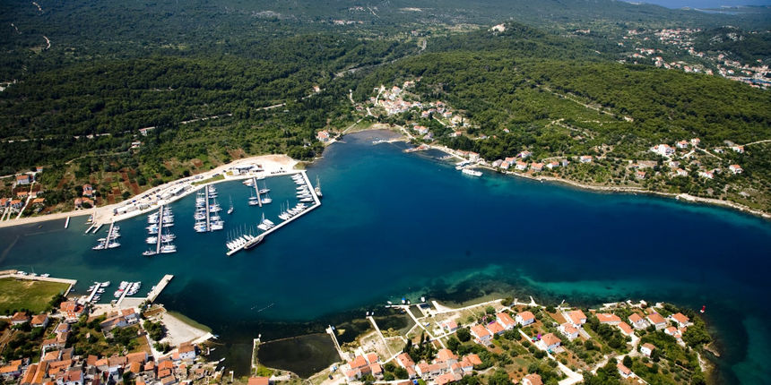 Sutomišćica, foto: zadar.hr Sutomišćica, foto: zadar.hr