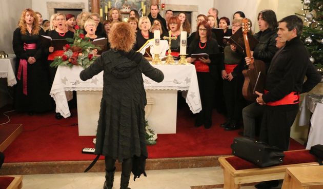 Tradicionalni božićno-novogodišnji susret klapa u crkvi svetog Jurja u Viru