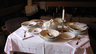 Crna ovca u Baški na otoku Krku Crna ovca u Baški na otoku Krku