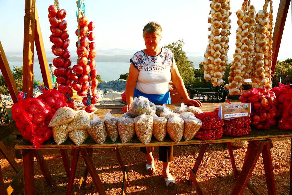Sajam “Luka i igara” na vidikovcu Kamenjak Sajam “Luka i igara” na vidikovcu Kamenjak
