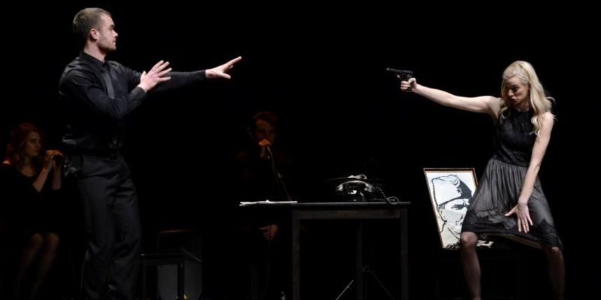 Zagreb – U kazalistu Komedija premijerno izvedena predstava Loptice. Slaven Spanovic, Petra Kurtela. Photo: Marko Lukunic/PIXSELL