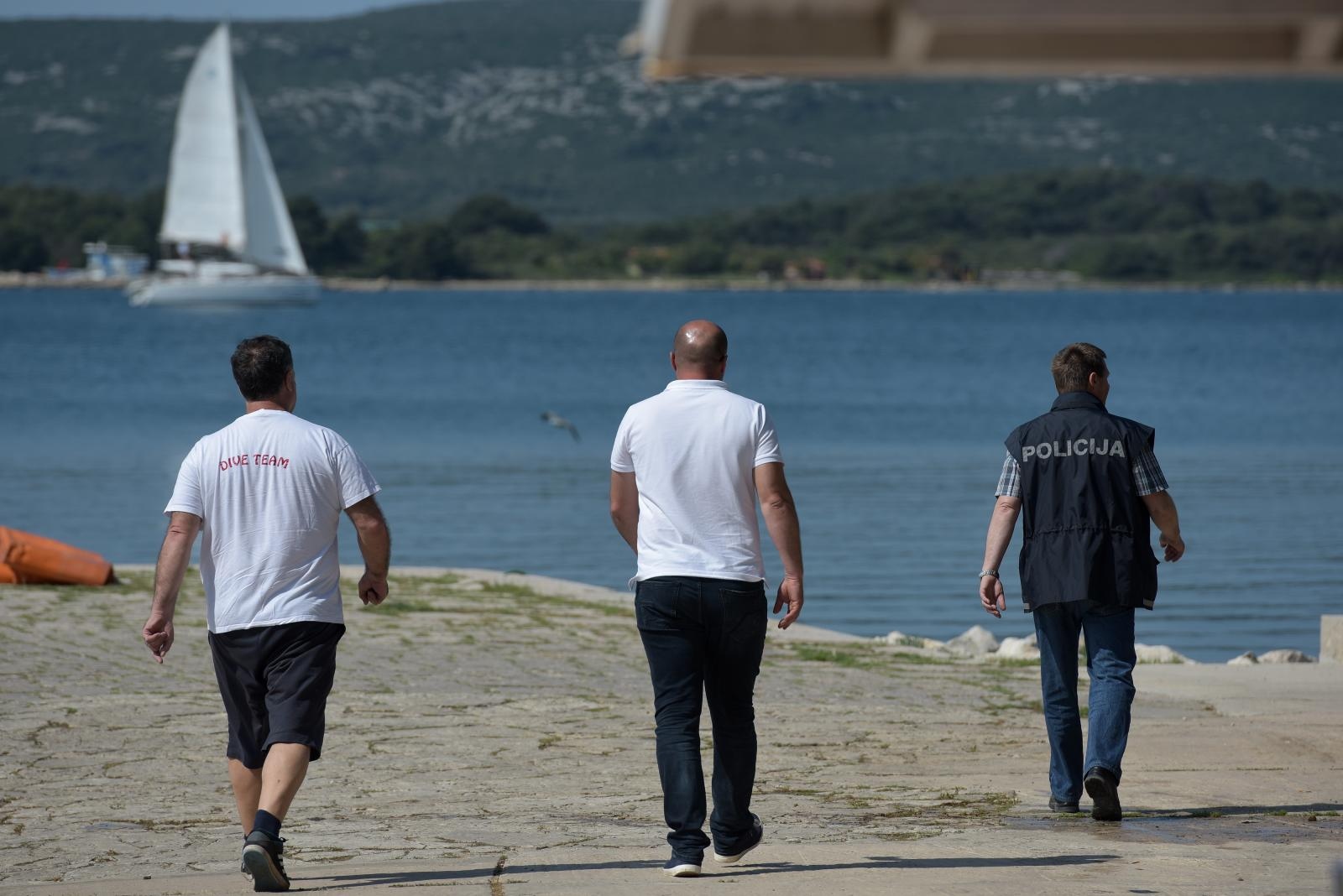 Sv. Filip i Jakov: Požar zahvatio brodice u luci od kojih su tri potonule