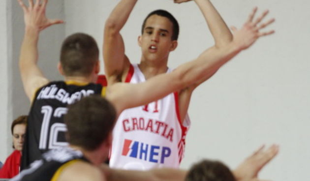 Makarska, 090710. Dvorana GSC. Europsko prvenstvo u kosarci za muske do 20 godina (U-20). Kosarkaska utakmica izmedju Hrvatske i Njemacke. Na slici: Ivan Batur. Foto: Ivo Ravlic / CROPIX