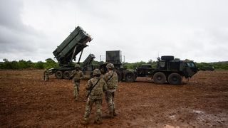 Prezentacija američkog sustava protuzračne obrane Patriot u Zemuniku Prezentacija američkog sustava protuzračne obrane Patriot u Zemuniku