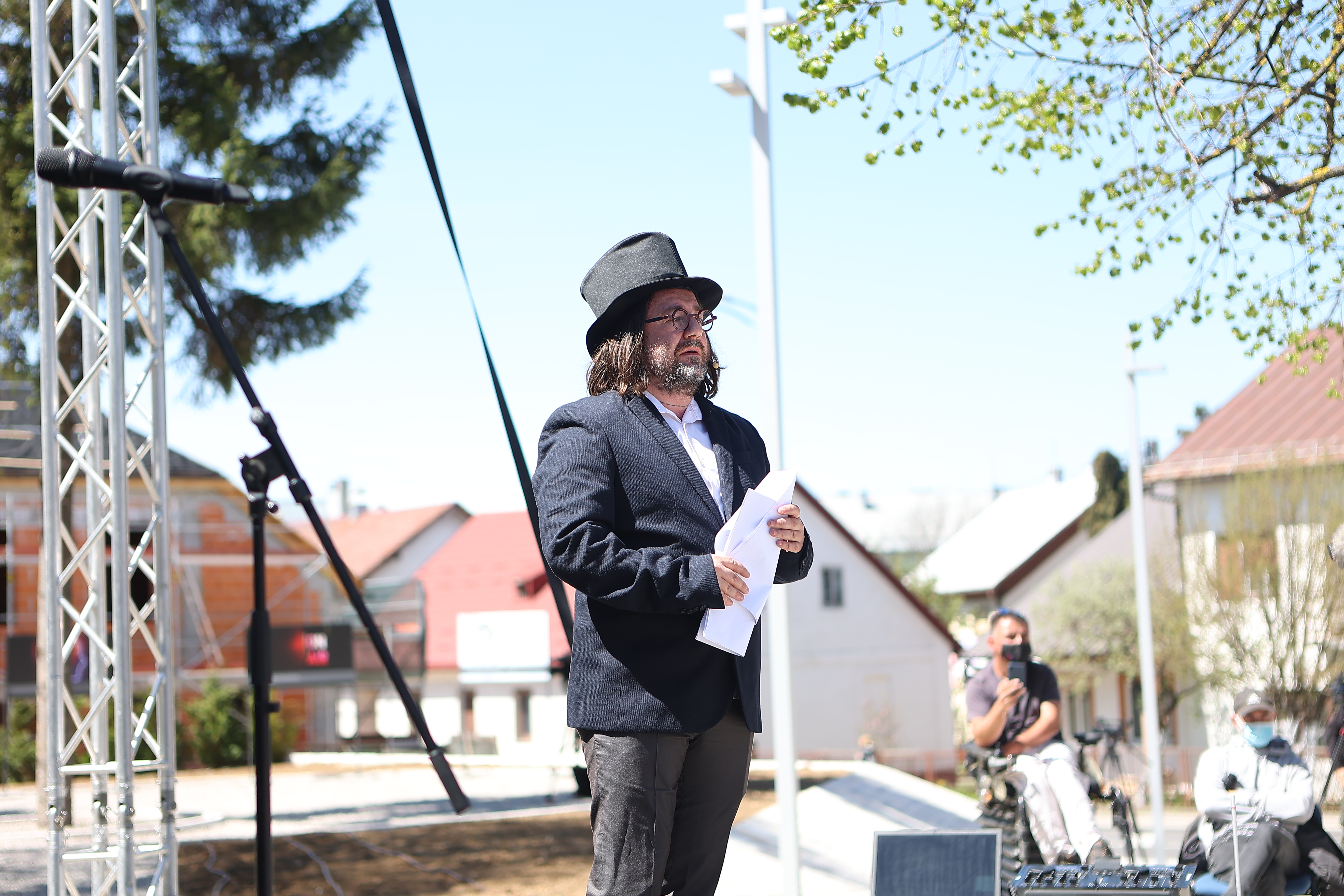 Spomenik Nikole Tesle vratio se u Gospić