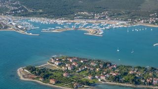 Let iznad Sukošana i Marine Dalmacija, Foto: Dino Stanin/PIXSELL Let iznad Sukošana i Marine Dalmacija, Foto: Dino Stanin/PIXSELL