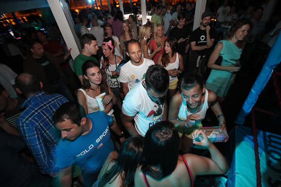 Maraschino bar : iPlay Battles (foto:Saša Čuka)