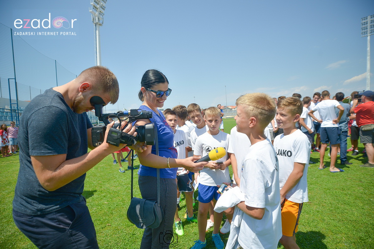 Zadarska vatrena četvorka na Stanovima se družila s mladim zadarskim nogometašima Zadarska vatrena četvorka na Stanovima se družila s mladim zadarskim nogometašima
