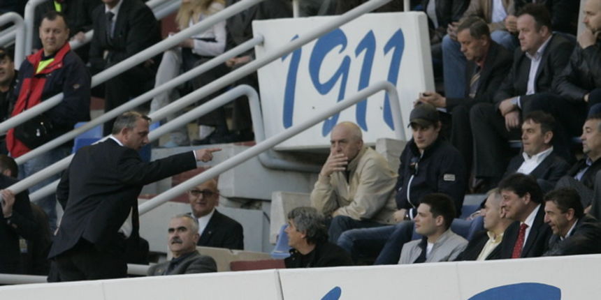 Split, 070410.
Stadion Poljud.
Uzvratna polufinalna nogometna utakmica Hrvatskog kupa izmedju Hajduka i Dinama.
Na fotografiji: u lozi je bio i predsjednik Hajduka Josko Svagusa.
Foto: Jakov Prkic / CROPIX Split, 070410.
Stadion Poljud.
Uzvratna polufinalna nogometna utakmica Hrvatskog kupa izmedju Hajduka i Dinama.
Na fotografiji: u lozi je bio i predsjednik Hajduka Josko Svagusa.
Foto: Jakov Prkic / CROPIX
