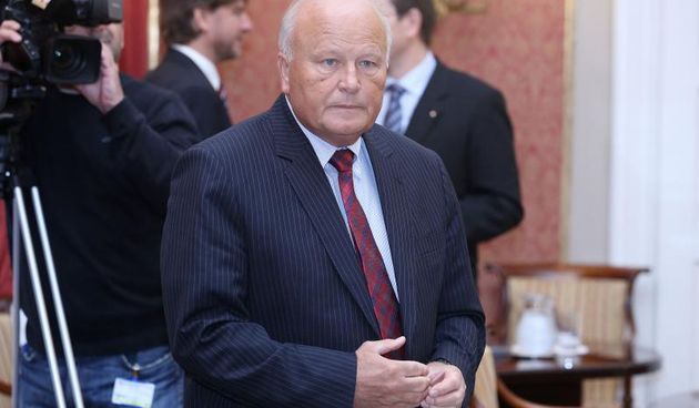 12.09.2013., Zagreb – Redovna sjednica Vlade RH u Banskim dvorima. Slavko Linic. Photo: Marko Lukunic/PIXSELL Autor  Marko Lukunic/PIXSELL KLJUČNE RIJEČI  sjednica, Slavko Linic, Vlada RH