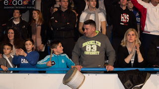 Humanitarno gledanje utakmice Zadar-Cibona u Jazinama Humanitarno gledanje utakmice Zadar-Cibona u Jazinama