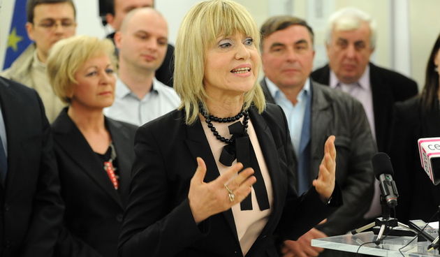 Zadar, 110413.
Zadarski SDP postigao je dogovor s HNS-om o koaliciji i predstavio dr. Ljiljanu Klaric kao zamjenicu gradonacelnickog kandidata Ive Bilica. 
SDP na lokalne izbore izlazi u koaliciji sa HNS-om, HSLS-om, DSU i HSZ.
Na fotografiji: Ingrid Anti